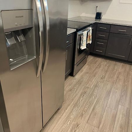 Quiet Apartment - 10 Minutes From Ecu グリーンビル エクステリア 写真
